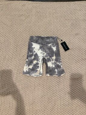 NWT Balance Athletica (vitality) biker shorts